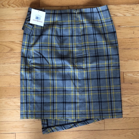 Brand New Women's Ellen Tracy Plaid Asymmetrical-Hemmed Skirt - Picture 4 of 16